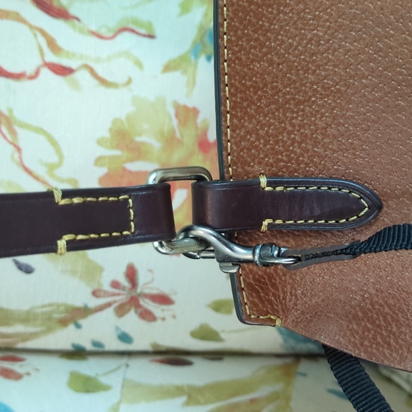 Dooney & Bourke Large Crossbody Mail Carrier Nylon Bag - Picture 10 of 16